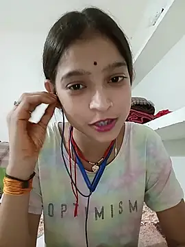 Mohnicute online show from June 4, 8:37 pm