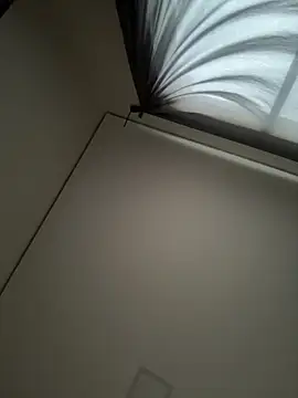 ysabellw online show from February 7, 9:40 pm