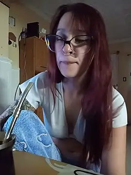 Snapshot of Taurina0105 chatting on July 1, 7:21 am Taurina0105 online show from July 1, 7:21 am
