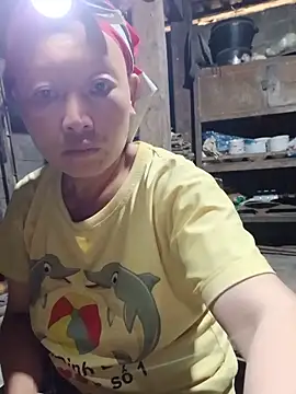 girl-hot2x online show from June 11, 7:28 am