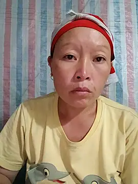 Snapshot of girl-hot2x chatting on July 10, 12:41 pm girl-hot2x online show from July 10, 12:41 pm