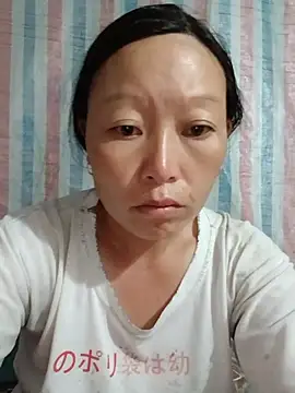 Snapshot of girl-hot2x chatting on July 21, 6:54 pm girl-hot2x online show from July 21, 6:54 pm