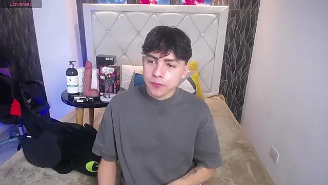 Samu FoXXX online show from November 23, 8:19 pm