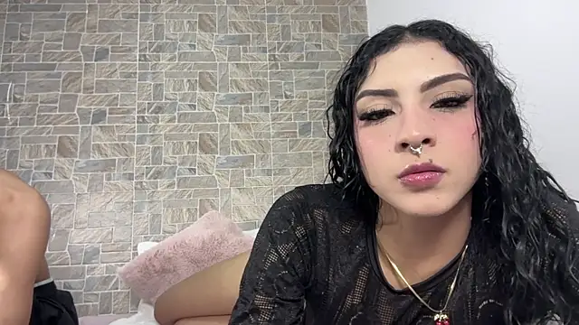 MrandMrsRivas online show from November 20, 11:04 pm