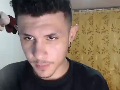 Snapshot of damiansexyboy69 chatting on November 11, 5:51 am damiansexyboy69 online show from November 11, 5:51 am