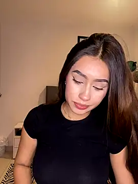 Snapshot of lauren_clauz chatting on December 3, 1:13 am lauren clauz online show from December 3, 1:13 am