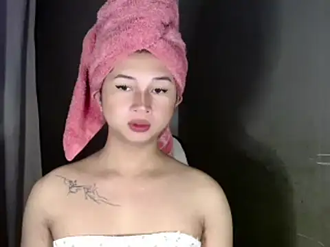 reyalicious69xx online show from March 4, 4:46 pm