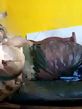 Snapshot of Antonii96 chatting on February 24, 11:19 am Antonii96 online show from February 24, 11:19 am