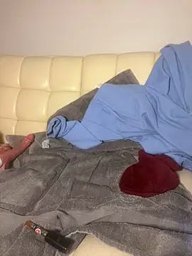 mellikitten online show from December 17, 9:04 am