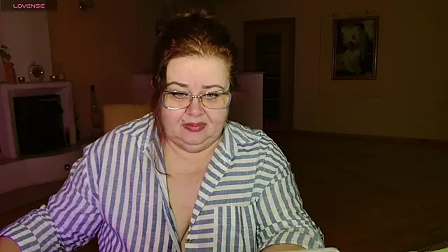 Snapshot of Natali-Gucci chatting on April 26, 5:54 pm Natali-Gucci online show from April 26, 5:54 pm