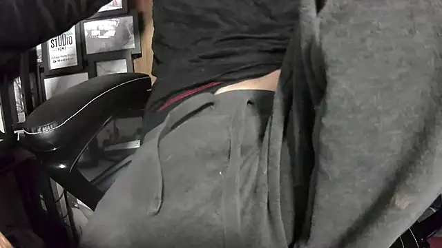 Chrisatmiami online show from November 19, 5:24 pm