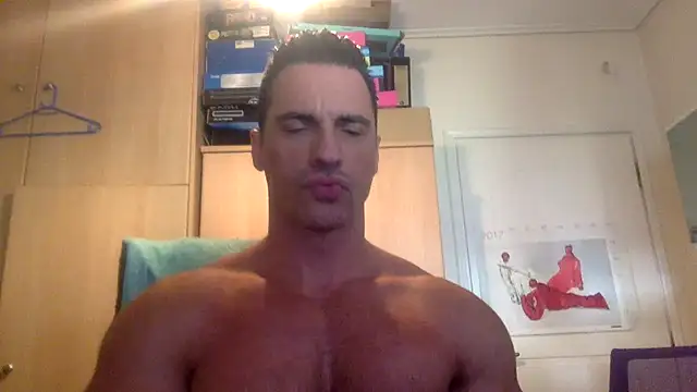 Snapshot of bubblemaleass35 chatting on November 13, 11:20 am bubblemaleass35 online show from November 13, 11:20 am