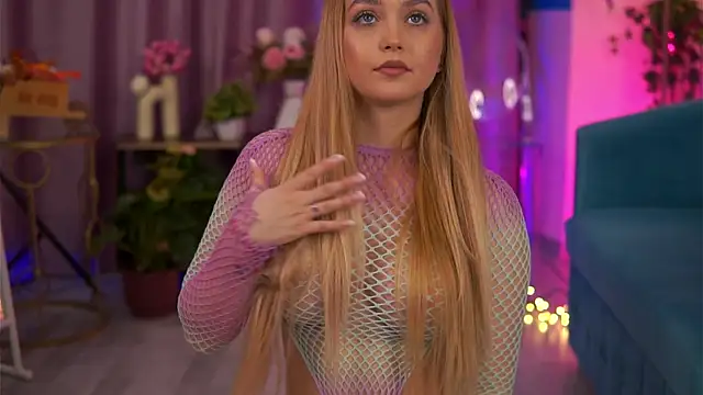 ElyssawetXX online show from November 28, 7:27 pm