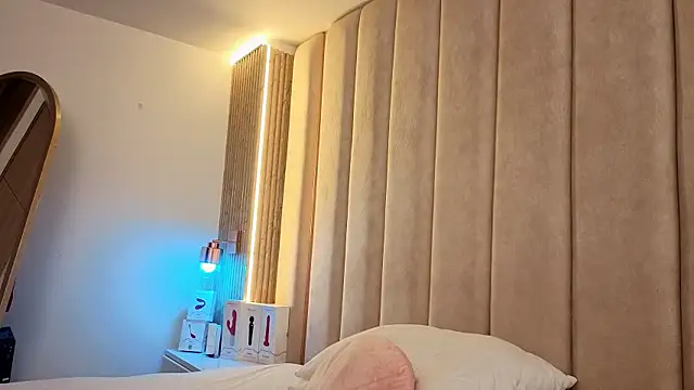 Iamnyxy online show from April 24, 1:02 pm