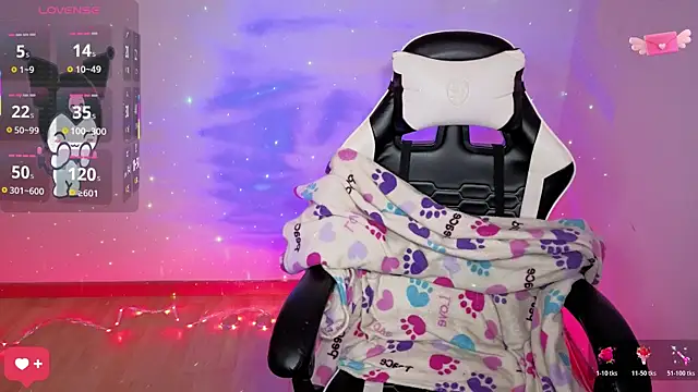 Melody Ghot online show from April 15, 2:35 pm