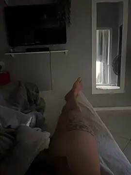 Snapshot of Putorj1 chatting on November 12, 10:37 am Putorj1 online show from November 12, 10:37 am