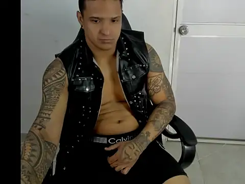 master leather online show from March 3, 3:45 am