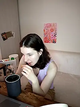 Snapshot of v_crizis324 chatting on February 18, 2:24 pm v crizis324 online show from February 18, 2:24 pm