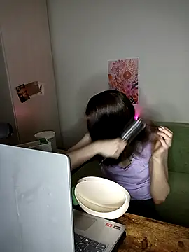 Snapshot of v_crizis324 chatting on February 19, 4:25 pm v crizis324 online show from February 19, 4:25 pm