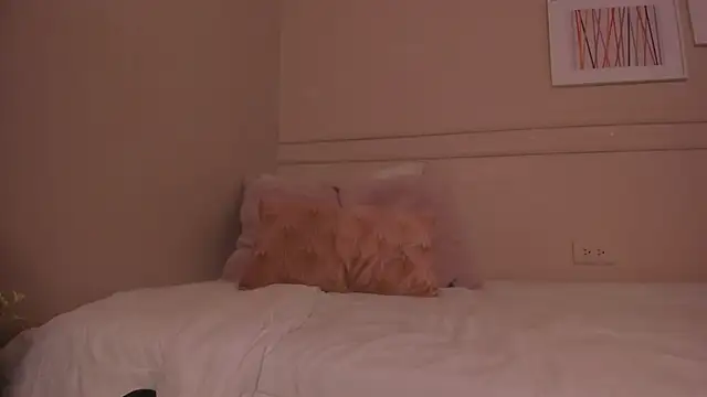 electra a online show from February 8, 11:35 am