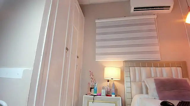 electra a online show from March 25, 10:05 pm