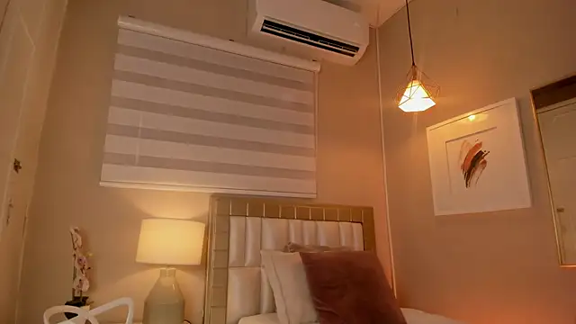 electra a online show from April 1, 5:43 pm