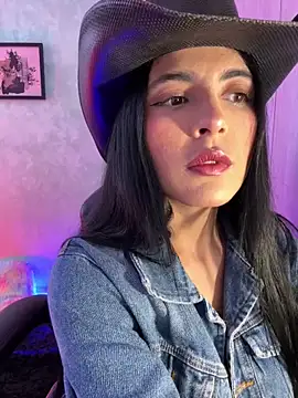 Cristal Cerati  online show from November 14, 5:33 pm