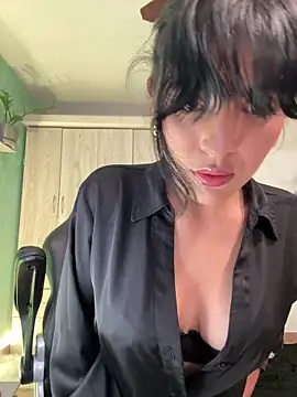 Snapshot of Cristal_Cerati_ chatting on March 3, 10:15 pm Cristal Cerati online show from March 3, 10:15 pm