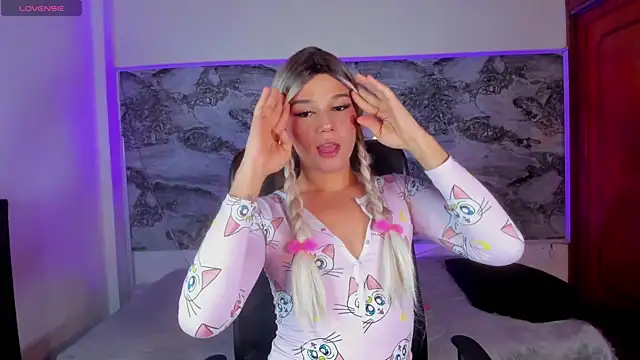 Snapshot of MISS_SAMMYROSE chatting on July 25, 3:37 am MISS SAMMYROSE online show from July 25, 3:37 am