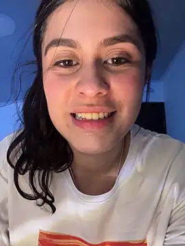 Snapshot of lucyrain_18 chatting on November 18, 2:17 am lucyrain 18 online show from November 18, 2:17 am