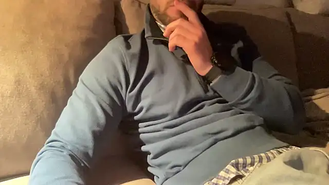 Pmendes98 online show from February 7, 1:04 pm