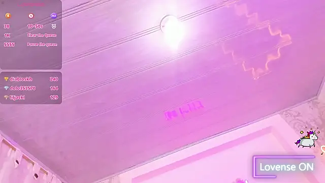 ISABELA TAY online show from January 5, 5:38 pm