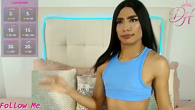 Daphne Hills online show from April 16, 5:47 pm