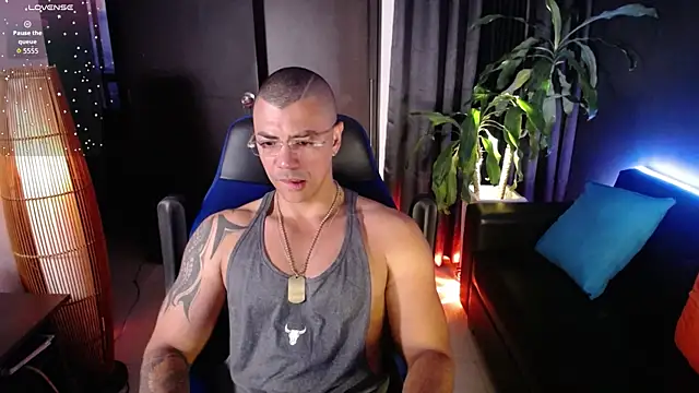 Zed ferrer online show from January 18, 11:03 am