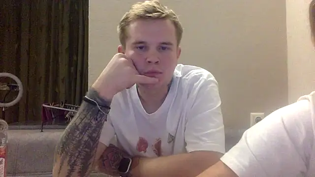 Snapshot of JordanLevi1999 chatting on November 12, 2:23 am JordanLevi1999 online show from November 12, 2:23 am