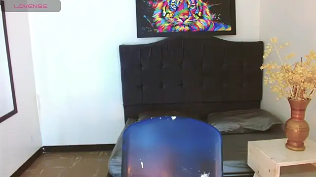 Isaacas  online show from November 19, 11:32 am