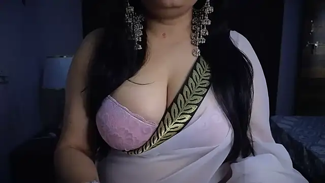 Snapshot of itreesha chatting on November 15, 10:45 am itreesha online show from November 15, 10:45 am