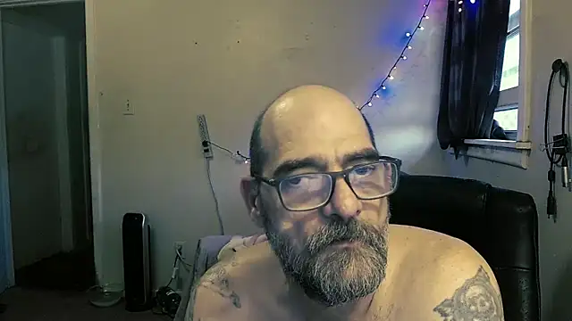 MrBigginTX online show from February 5, 11:42 pm