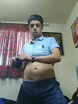 Snapshot of Junior_47 chatting on February 13, 1:40 pm Junior 47 online show from February 13, 1:40 pm