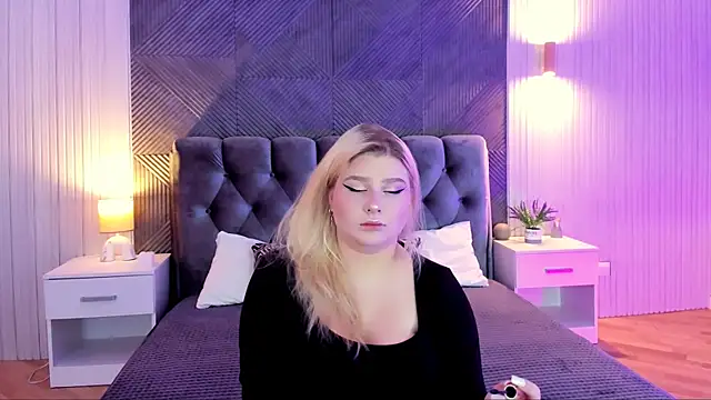 EmiliaStanley online show from November 20, 5:29 am