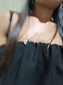 Snapshot of gugu0022 chatting on June 24, 11:48 pm gugu0022 online show from June 24, 11:48 pm