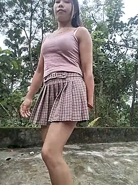 Snapshot of gugu0022 chatting on July 3, 11:11 pm gugu0022 online show from July 3, 11:11 pm