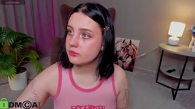 hey tessa online show from November 26, 11:11 am