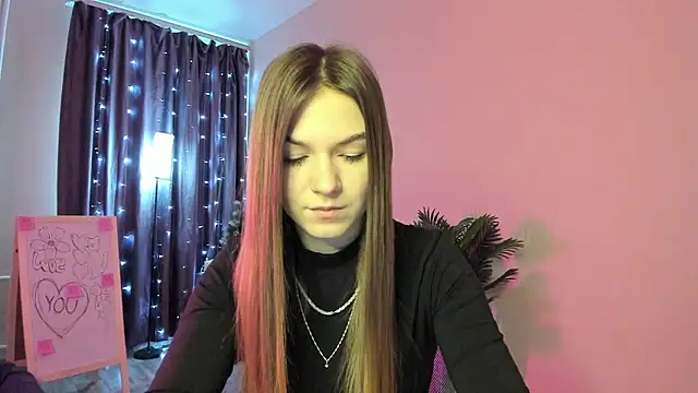 luna lust 212 online show from February 19, 4:19 am