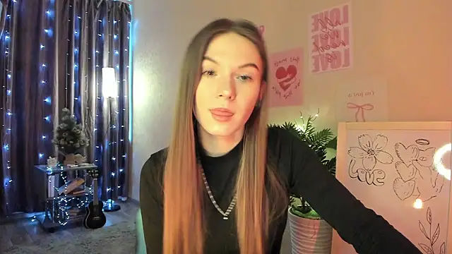 luna lust 212 online show from March 5, 4:30 am