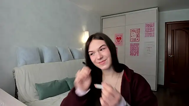 luna lust 212 online show from April 12, 4:28 am