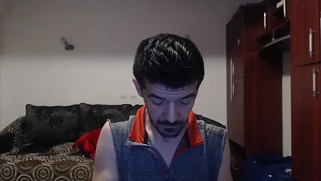 Snapshot of Dale_E chatting on December 19, 5:07 am Dale E online show from December 19, 5:07 am