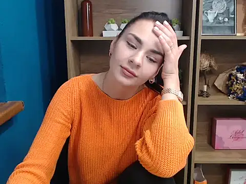 divina kira online show from November 14, 12:26 pm