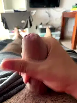 Yannick04 online show from November 12, 1:33 pm