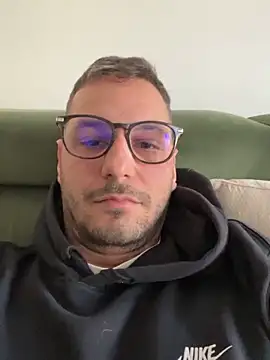 brrratan online show from December 3, 9:40 am